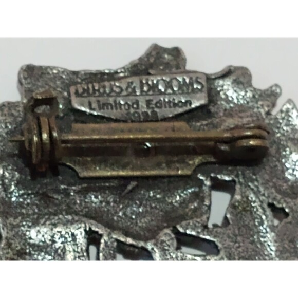 Signed BIRDS & BLOOMS Pin/Brooch Pewter Butterfly & Flowers 1998 Limited Edition - Picture 3 of 6